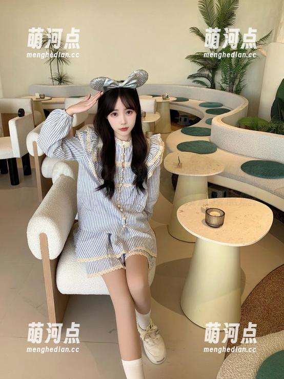 保持镇定，别慌！“17吃瓜中心”传送门带你飞，热搜直接点燃！