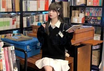 在‘51cgw’网页上疯狂划拉，感受瓜田的‘美妙’时光！