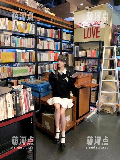 在‘51cgw’网页上疯狂划拉，感受瓜田的‘美妙’时光！