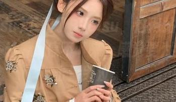 下载了998.su，这网站是真有魔力，越看越停不下来，感觉要为我的点击量哭泣。