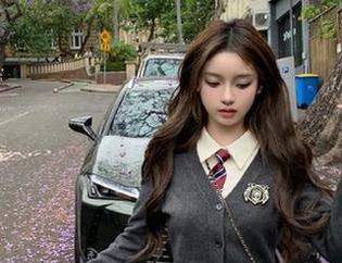 不想被朋友们的瓜声淹没？马上下载cggolive，做个知情达理的吃瓜群众！