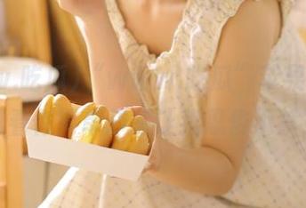 “www.吃瓜”苹果版，为何看似简单却总让我忍俊不禁？