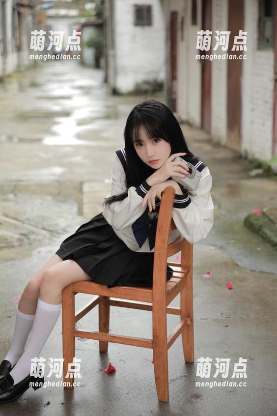 吃瓜网，追踪最火嘴边瓜，线路总是被评论崩溃，真不愧是话题王！