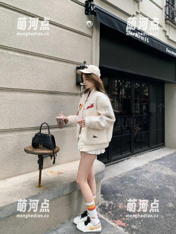 追剧追到手软？别急，先下载个51com吃瓜网，轻松解馋！