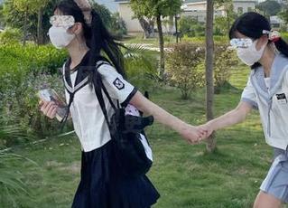 吃瓜网今日心情，眼镜当入口，让八卦看得更清楚一些吧～