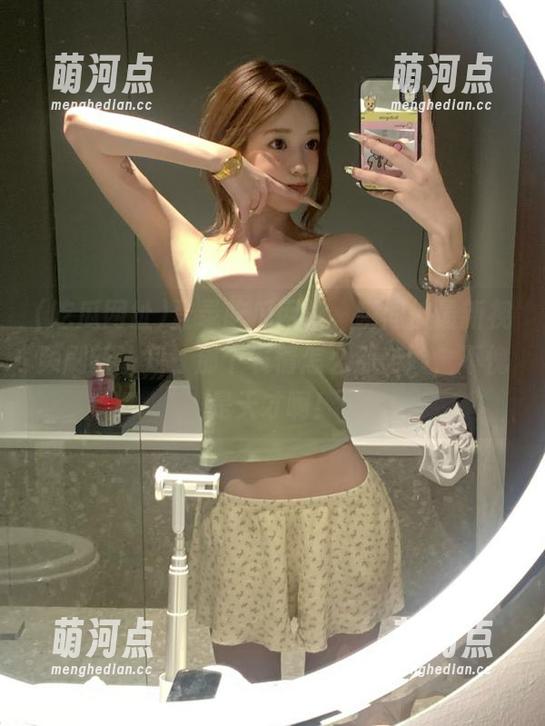 登录吃瓜网址，瞬间被最新视频刷新认知，那个表情怎么那么妙，不愧是天才啊！