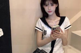 喂！在吃瓜网站上的网页上，随便滑一滑就发现无数不花钱的吃瓜机会！