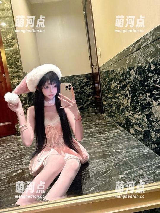从此，只要有安卓，“吃瓜黑料”在线走到哪，八卦就到哪～