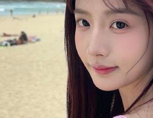 吾爱吃瓜51，链接在线八卦江湖，让我每天都有新鲜的脑洞可以填！