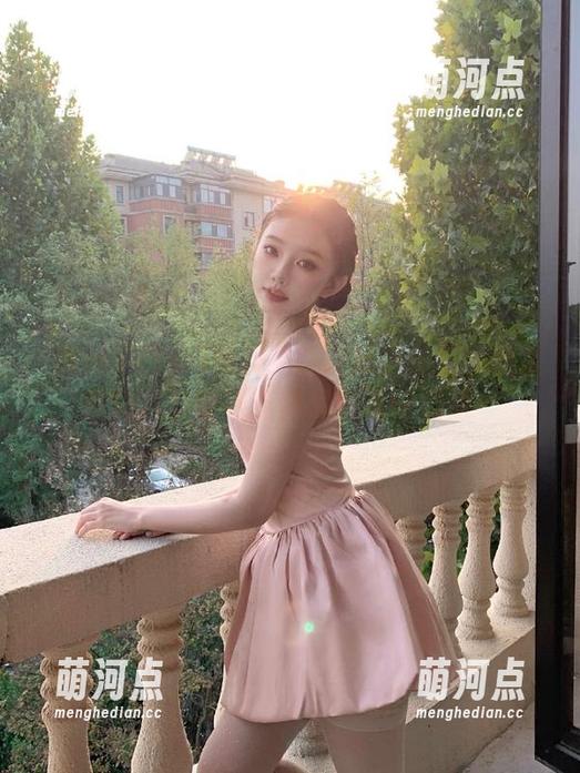 黑料不打烊万里长征网址提供的八卦听着真像编剧写的剧情…