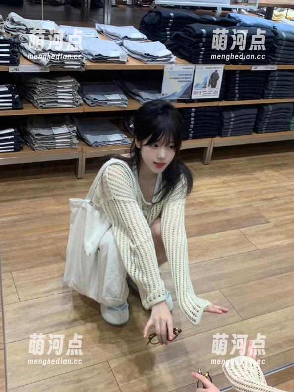 我的天，这也太疯狂了吧，黑料不打烊发布的网址里居然……，简直想不明白。