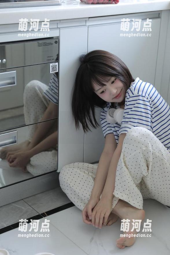 黑料不打烊 黑料不打烊tttzzzapp,苹果里藏着的不止是鲜果哦