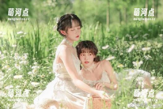 吃瓜在线——黑料不打烊苹果版，让你的无聊时光瞬间绽放！