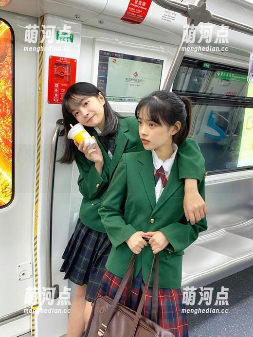 www黑料不打烊，最新爆料一波接一波！