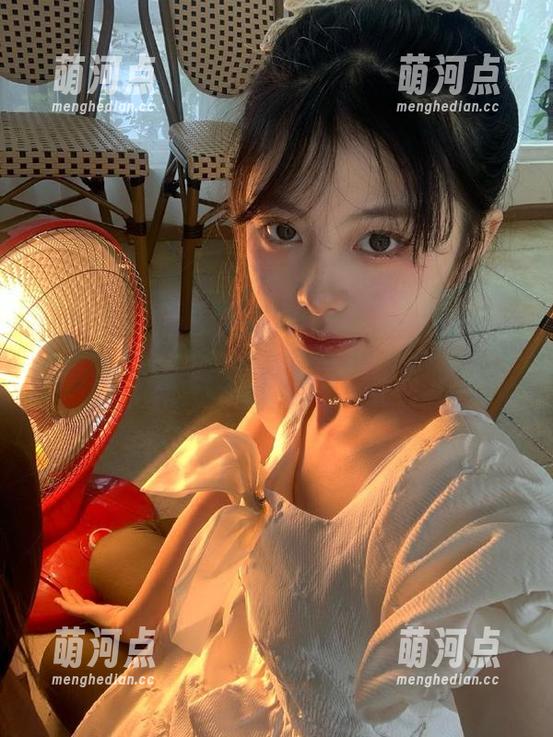 黑料吃瓜网 吃瓜一族的海洋:黑料吃瓜网app在线随时畅游真实内幕!