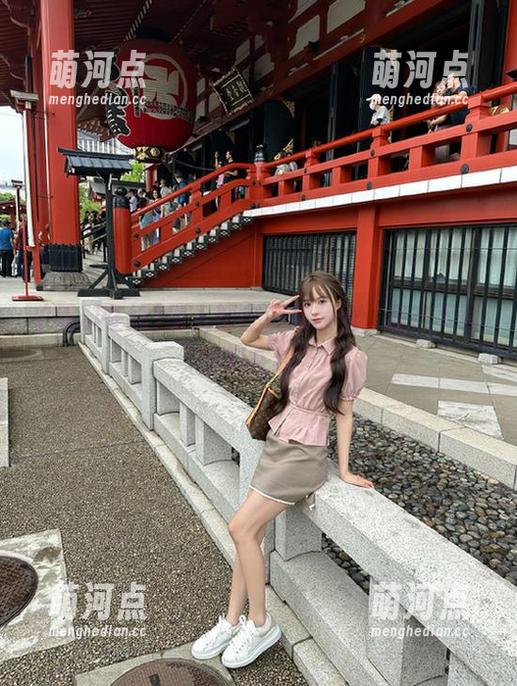 别人都在提高颜值，我在下载“黑料在线”！