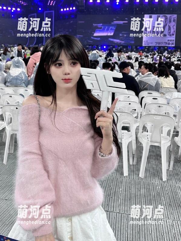 八卦不停，黑料网更新为你送上午夜小甜瓜