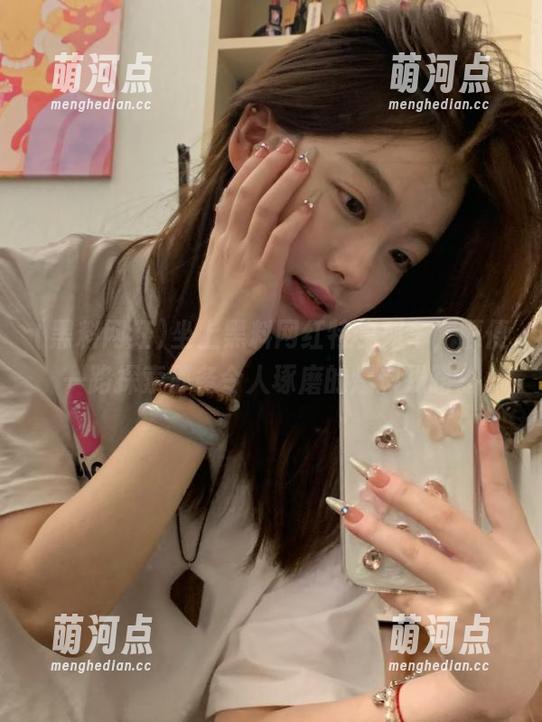 坐上黑料网红特快列车，顺便一路探索那条令人琢磨的爆料线路。