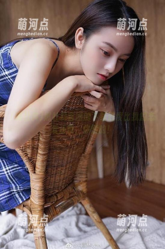 黑社料官网的下载进度比我的恋爱还慢，你懂的！